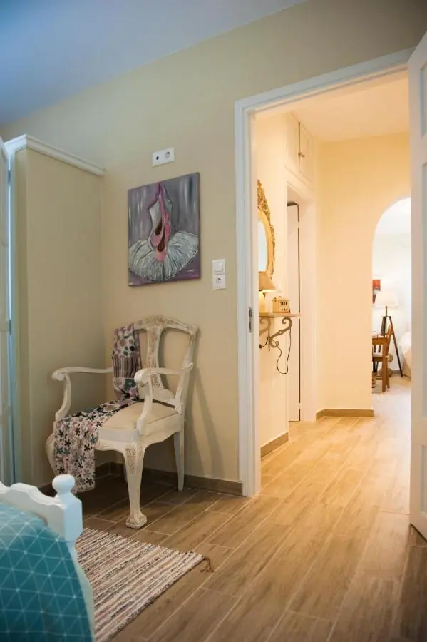 From the bedroom to the hallway